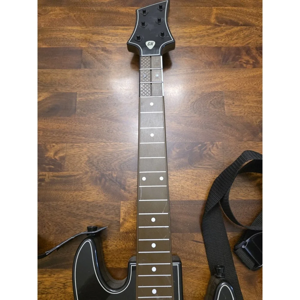 Activision GUITAR HERO WIRELESS CONTROLLER Model 0000654 Xbox360/PS3 Lot of 2